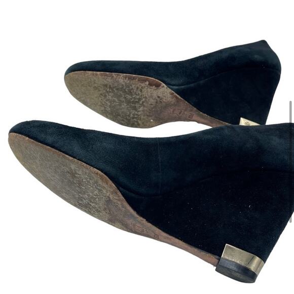 Tory Burch Black Suede Astoria Wedge Heels Size 7.5 - Picture 4 of 9